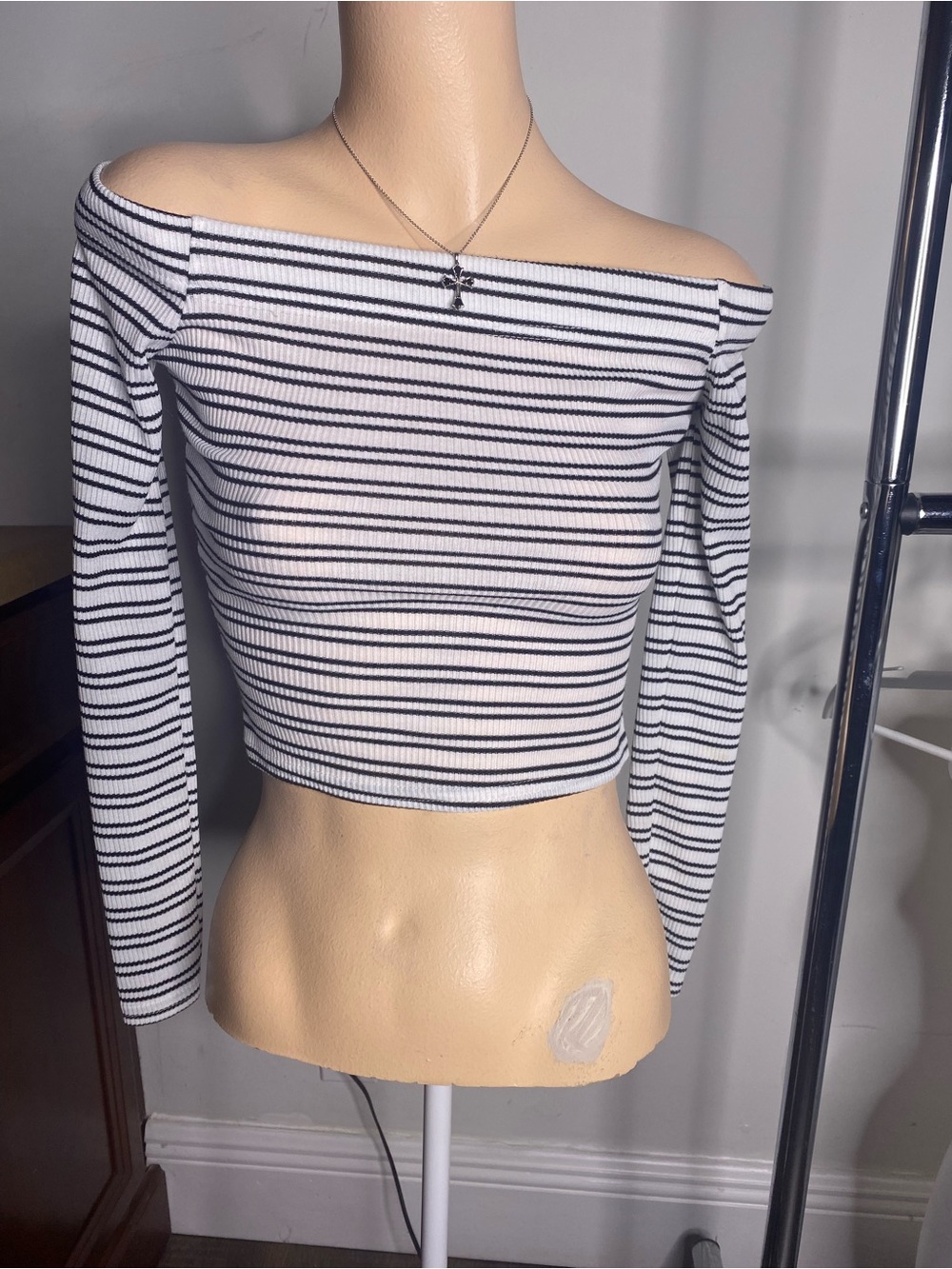 Made in UK Off-Shoulder Long Sleeve Stripe Crop Top - Black & White